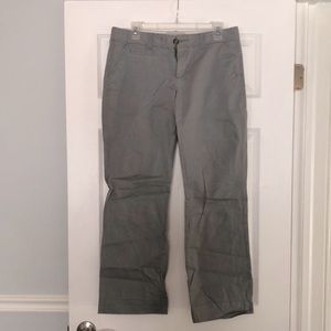 Women’s gray boot cut khakis, old navy, gently worn, condition is great, 8S